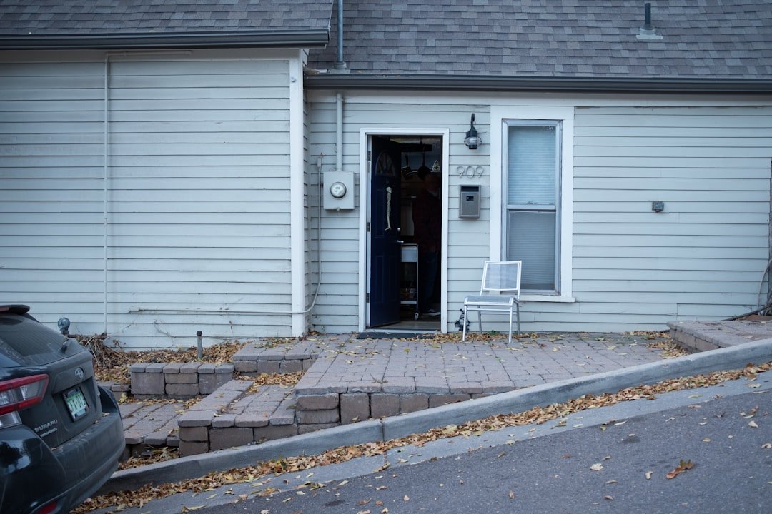 Mortgage Rates in Boston 2025: Current Rates & Monthly - Photo by Julia Rodriguez on Unsplash